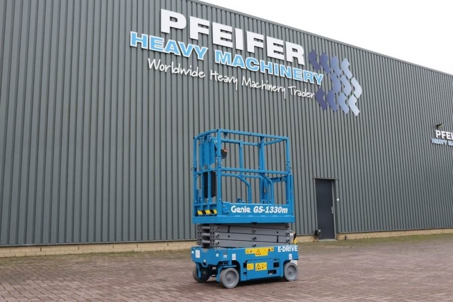 Genie GS1330M ALL-ELECTRIC DC DRIVE, 5.9M WORKING HEIGHT - Plataforma de tijeras: foto 1 Genie GS1330M ALL-ELECTRIC DC DRIVE, 5.9M WORKING HEIGHT - Plataforma de tijeras: foto 1