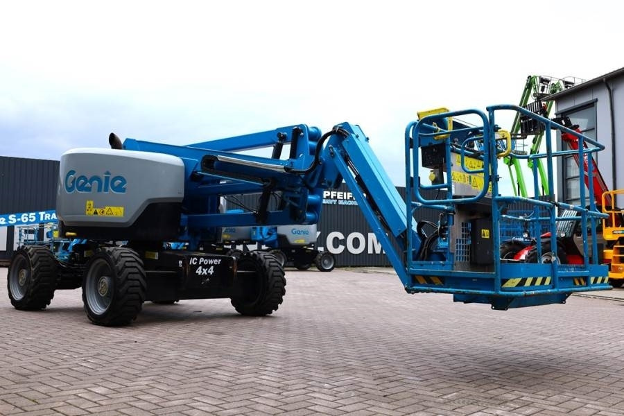 Plataforma articulada Genie Z45XC GUARANTEE, Diesel, 4x4 Drive, 16m Working He: foto 8 Plataforma articulada Genie Z45XC GUARANTEE, Diesel, 4x4 Drive, 16m Working He: foto 8