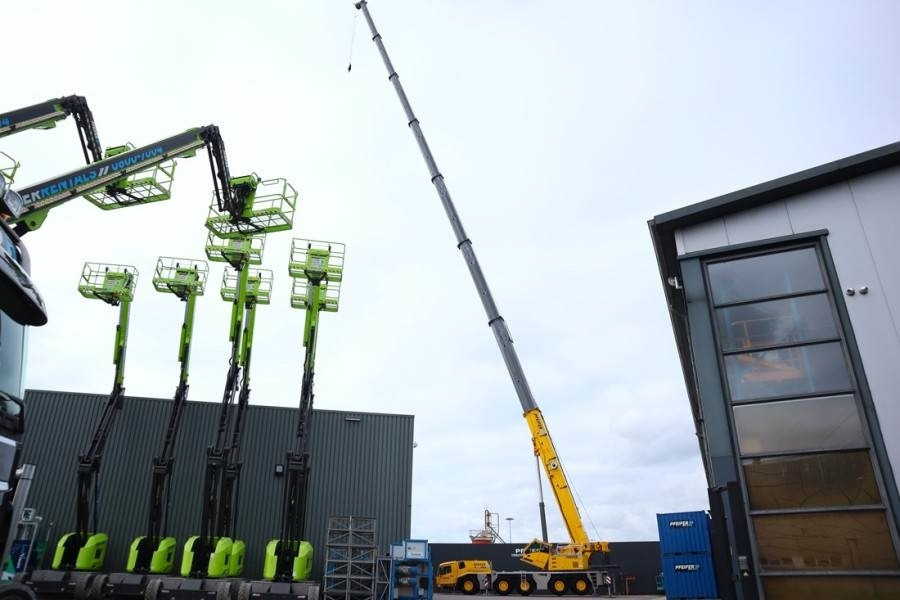 Grove GMK5250XL-1 Available Immediately, Dutch Registrat  - Grúa todo terreno: foto 3 Grove GMK5250XL-1 Available Immediately, Dutch Registrat  - Grúa todo terreno: foto 3