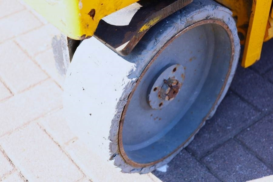 Plataforma de tijeras Haulotte COMPACT 14 Electric, 14m Working Height, 350kg Cap: foto 11