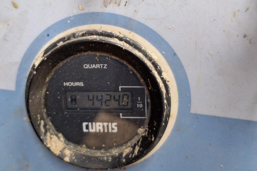 Haulotte H12SX Diesel, 4x4 Drive, 12m Working Height, 700kg - Plataforma de tijeras: foto 5 Haulotte H12SX Diesel, 4x4 Drive, 12m Working Height, 700kg - Plataforma de tijeras: foto 5