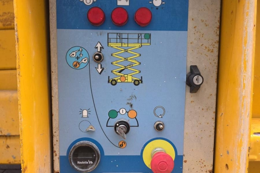 Plataforma de tijeras Haulotte H18SXL Diesel, 4x4 Drive, 18m Working Height, 500k: foto 5 Plataforma de tijeras Haulotte H18SXL Diesel, 4x4 Drive, 18m Working Height, 500k: foto 5