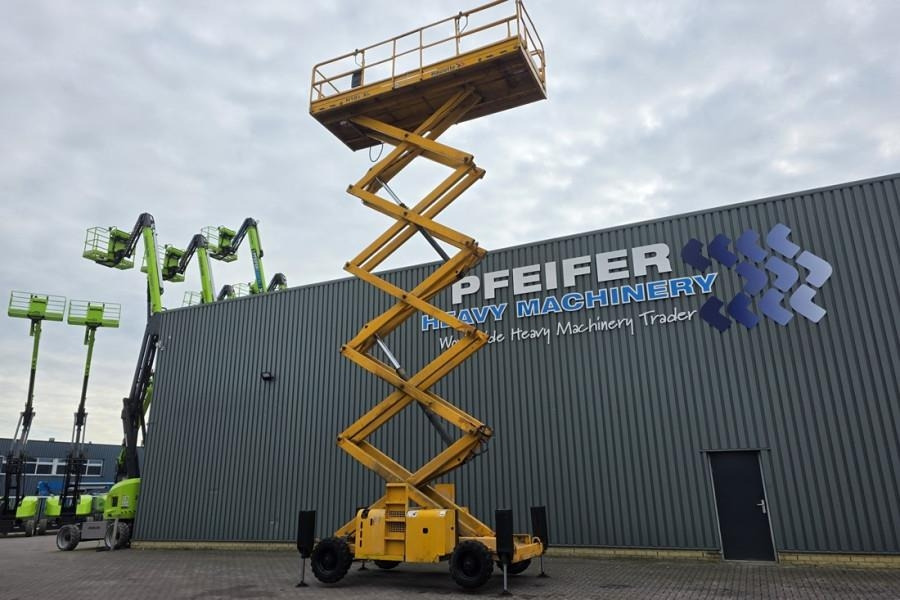 Plataforma de tijeras Haulotte H18SXL Diesel, 4x4 Drive, 18m Working Height, 500k: foto 10 Plataforma de tijeras Haulotte H18SXL Diesel, 4x4 Drive, 18m Working Height, 500k: foto 10