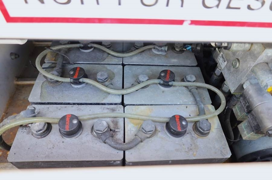 Plataforma de tijeras Holland Lift Ecostar HL-11812 Electric, 14m Working Height, 300: foto 10 Plataforma de tijeras Holland Lift Ecostar HL-11812 Electric, 14m Working Height, 300: foto 10