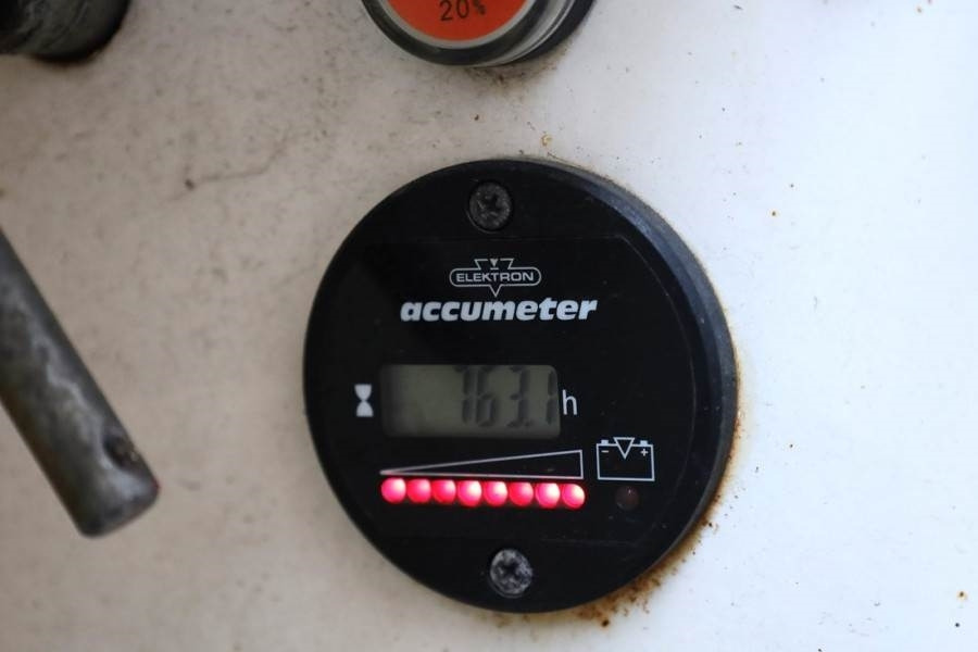 Holland Lift Ecostar HL-11812 Electric, 14m Working Height, 300 - Plataforma de tijeras: foto 5 Holland Lift Ecostar HL-11812 Electric, 14m Working Height, 300 - Plataforma de tijeras: foto 5