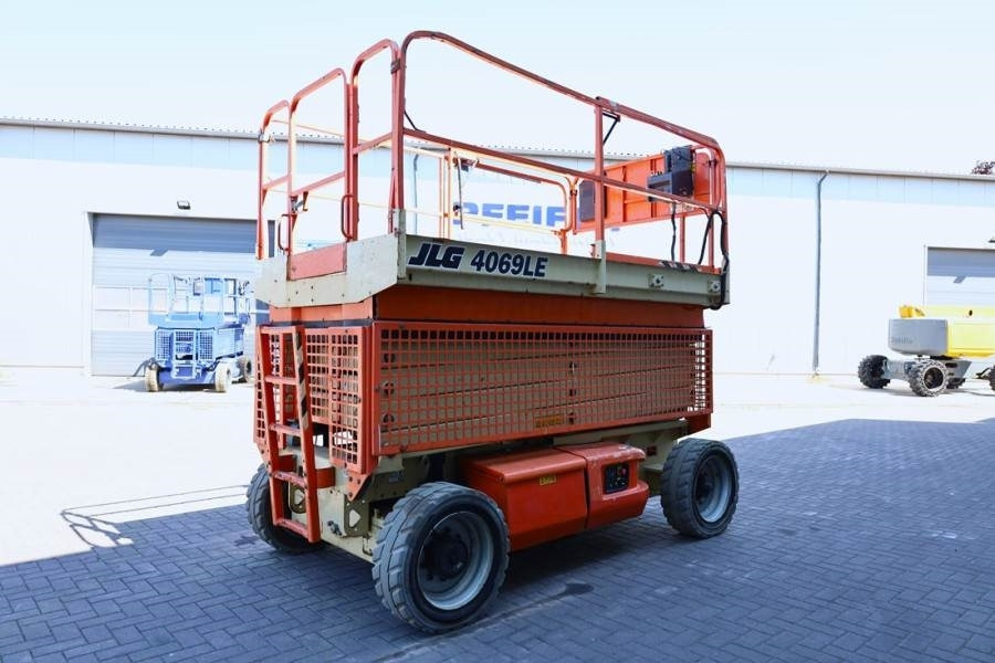 JLG 4069LE Electric, 14.2m Working Height, 360kg Capac - Plataforma de tijeras: foto 2 JLG 4069LE Electric, 14.2m Working Height, 360kg Capac - Plataforma de tijeras: foto 2