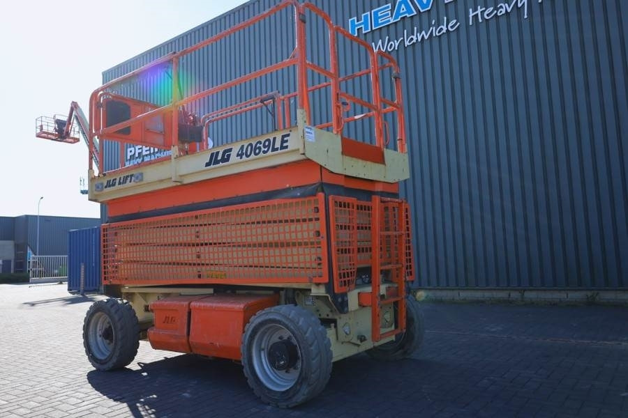 Plataforma de tijeras JLG 4069LE Electric, 14.2m Working Height, 360kg Capac: foto 8