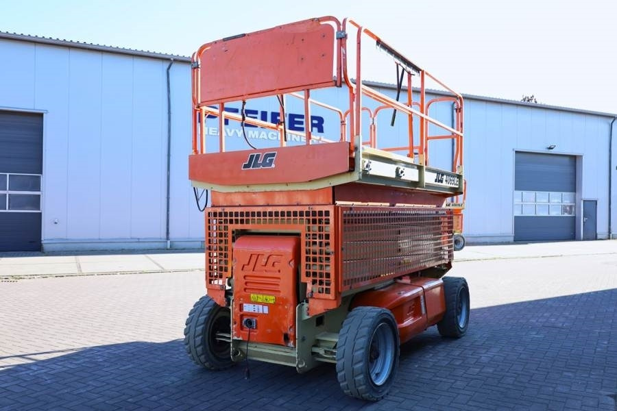JLG M4069 Hybrid, 14.2m Working Height, 360kg Capacity - Plataforma de tijeras: foto 2 JLG M4069 Hybrid, 14.2m Working Height, 360kg Capacity - Plataforma de tijeras: foto 2