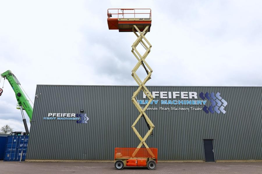 JLG M4069 Hybrid, 14.2m Working Height, 360kg Capacity - Plataforma de tijeras: foto 3 JLG M4069 Hybrid, 14.2m Working Height, 360kg Capacity - Plataforma de tijeras: foto 3