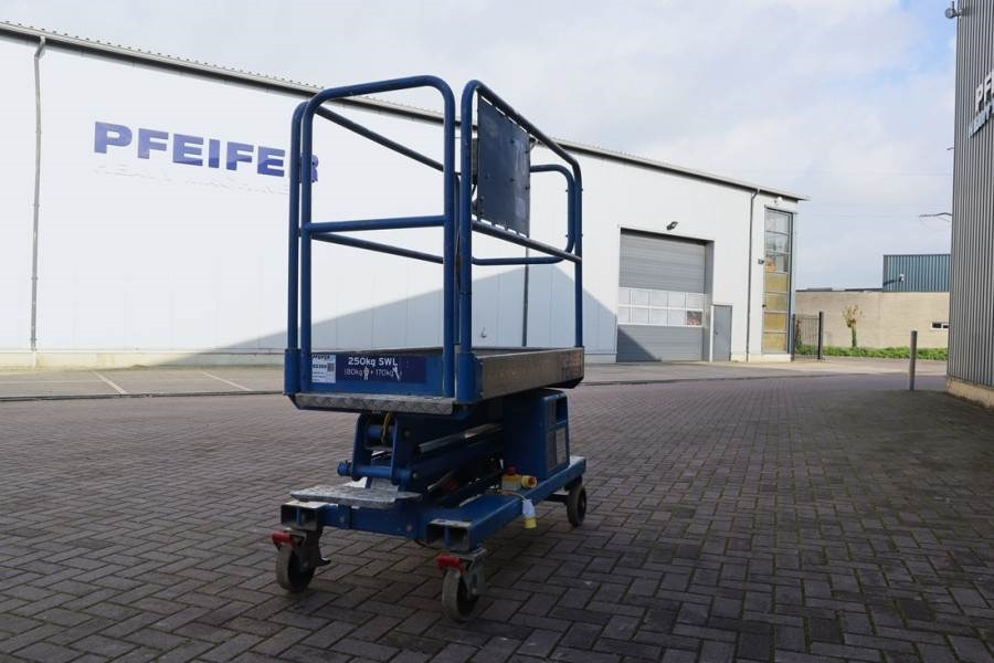 JLG Power Tower Electric, 5.10m Working Height, 250kg - Plataforma articulada: foto 2 JLG Power Tower Electric, 5.10m Working Height, 250kg - Plataforma articulada: foto 2