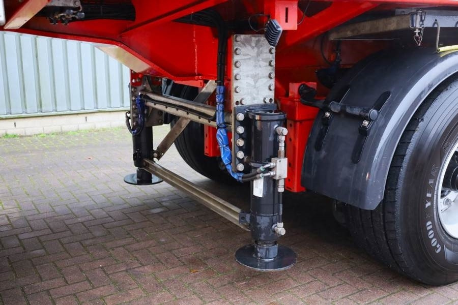 MAX Trailer MAX410 The MAX410 with hydro-mechanical" steering - Semirremolque plataforma/ Caja abierta: foto 3 MAX Trailer MAX410 The MAX410 with hydro-mechanical" steering - Semirremolque plataforma/ Caja abierta: foto 3