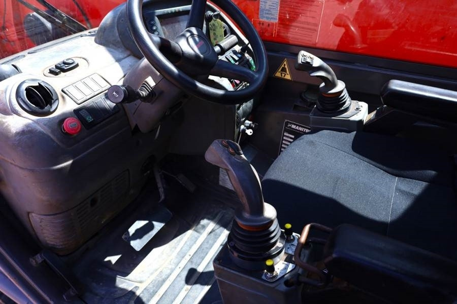 Manitou MRT3050 PRIVILEGE Diesel, 4x4 Drive And 4-Wheel St - Manipulador telescópico: foto 4 Manitou MRT3050 PRIVILEGE Diesel, 4x4 Drive And 4-Wheel St - Manipulador telescópico: foto 4