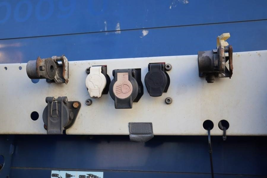 Schmitz Cargobull SCB3ST CoC Documents, TuV Loading Certif - Remolque con toldo: foto 4 Schmitz Cargobull SCB3ST CoC Documents, TuV Loading Certif - Remolque con toldo: foto 4