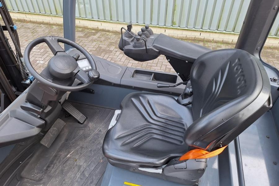 Toyota 9FBM70T Electric, 7 Tons Capacity, Lift Height 4.7 - Carretilla elevadora diésel: foto 4 Toyota 9FBM70T Electric, 7 Tons Capacity, Lift Height 4.7 - Carretilla elevadora diésel: foto 4