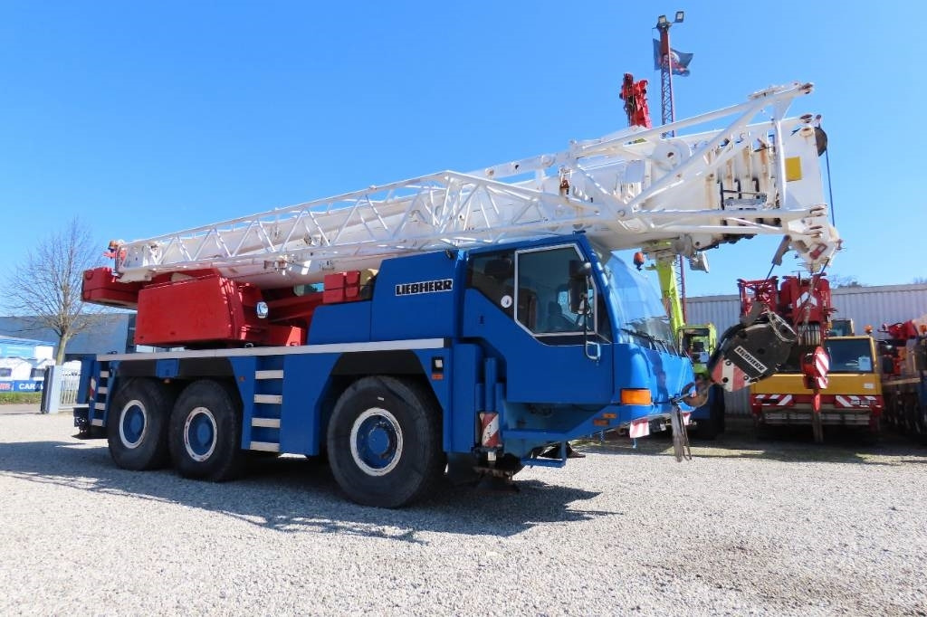 Liebherr LTM 1055-1 - Grúa todo terreno: foto 2 Liebherr LTM 1055-1 - Grúa todo terreno: foto 2