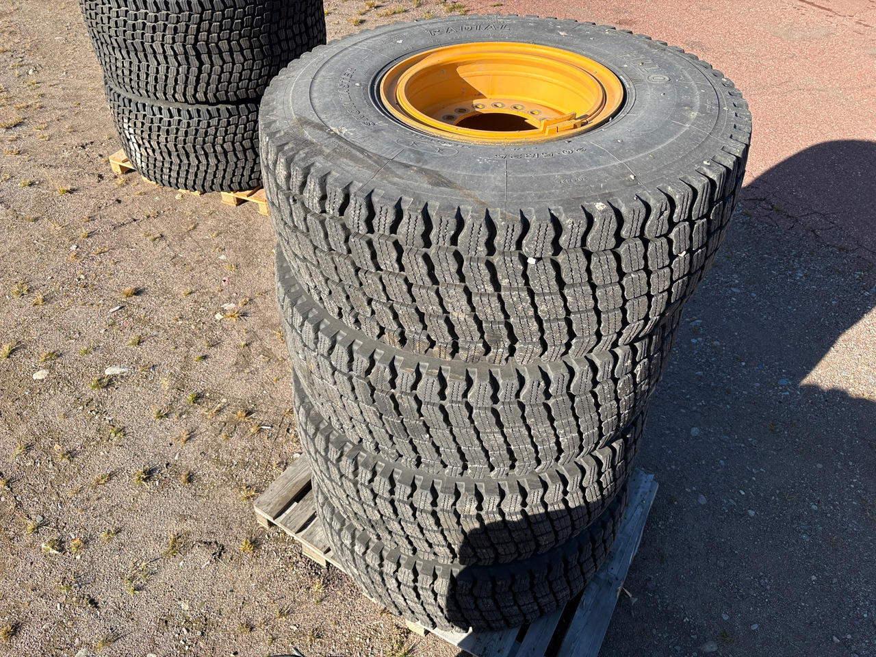 Hilo Snowmaster - Neumático para Maquinaria de construcción: foto 1 Hilo Snowmaster - Neumático para Maquinaria de construcción: foto 1