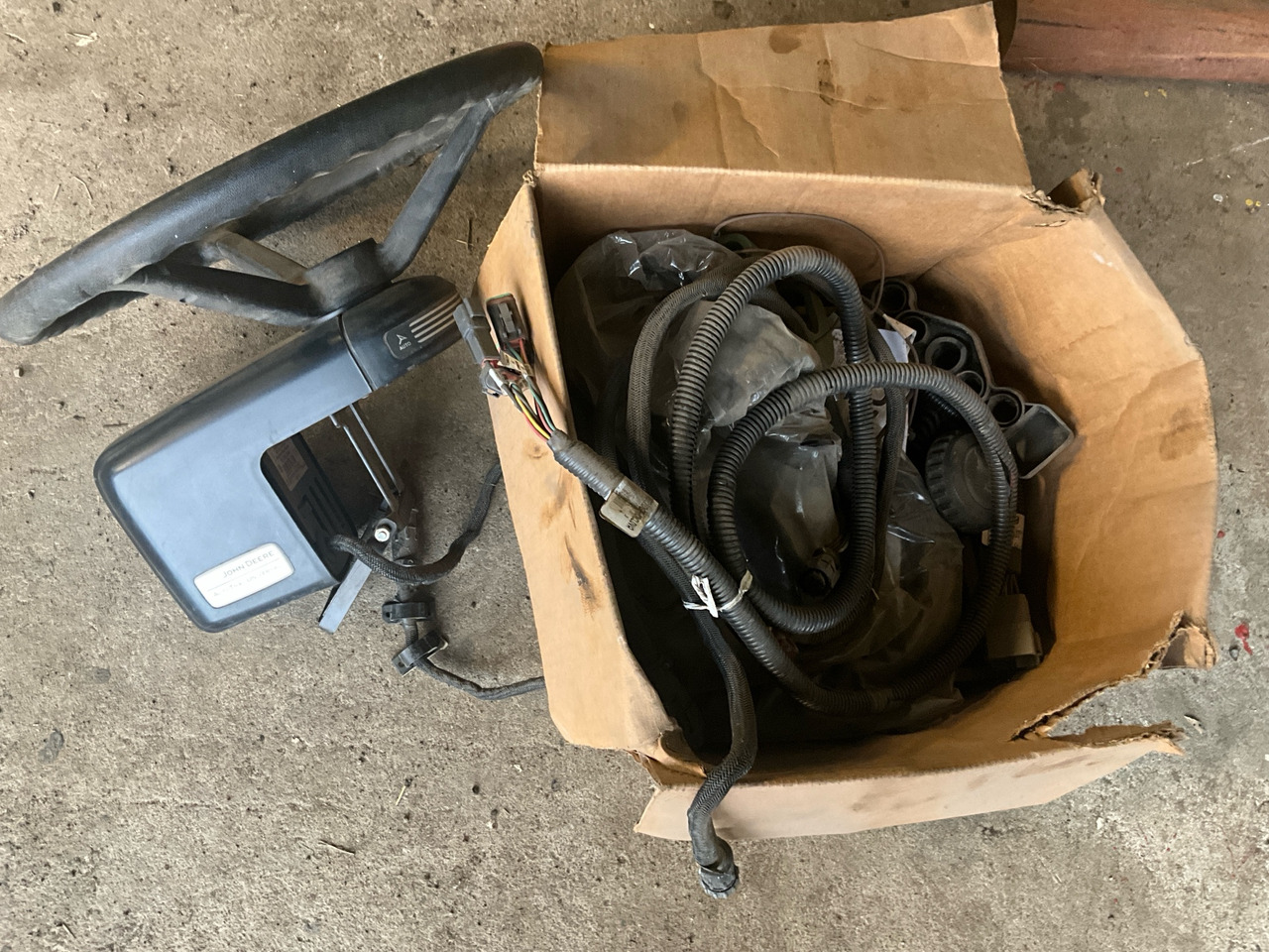 John Deere AutoTrac Universal 200 - Implemento para Maquinaria agrícola: foto 1 John Deere AutoTrac Universal 200 - Implemento para Maquinaria agrícola: foto 1