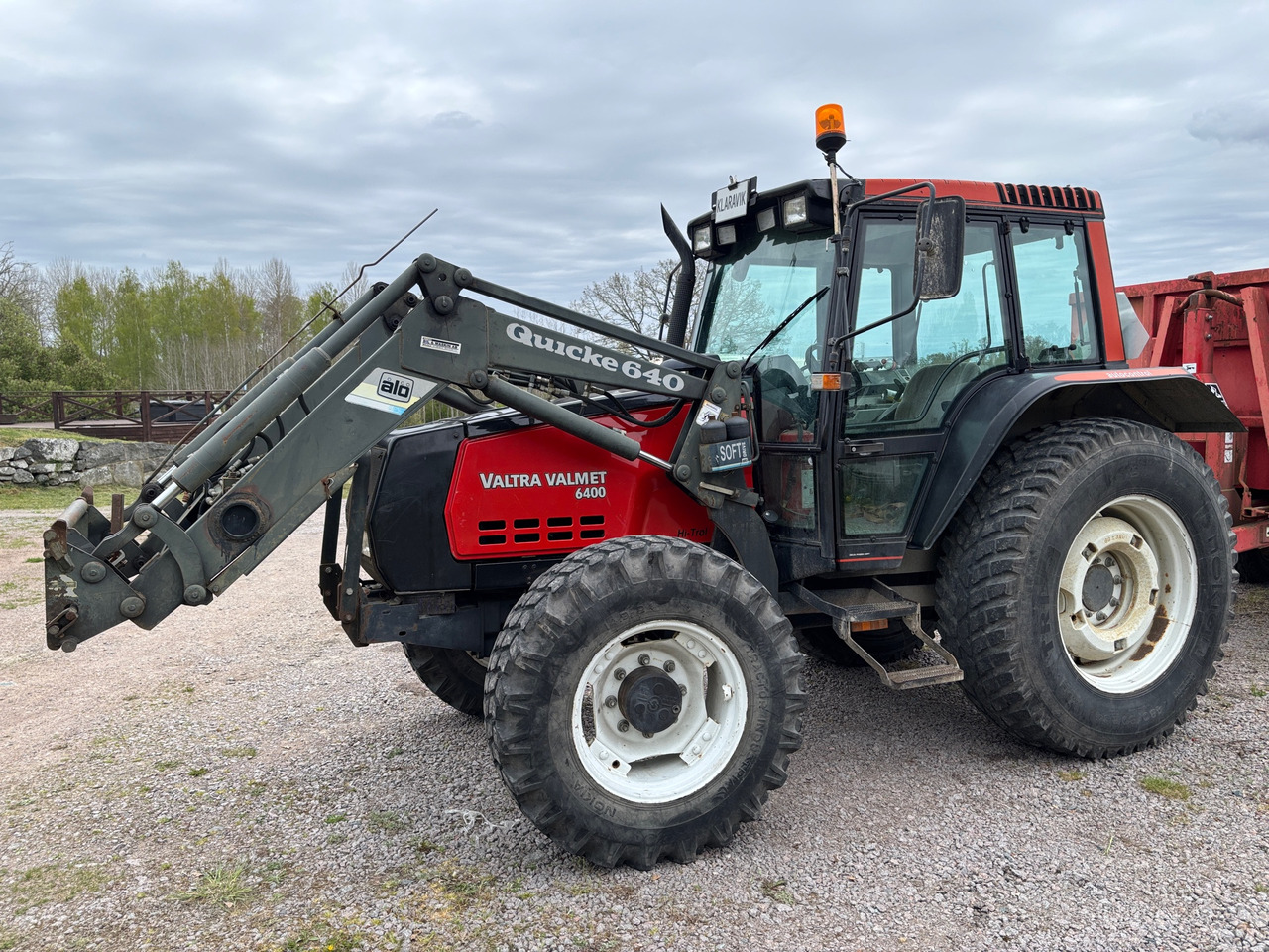 Valtra Valmet 6400 - Tractor: foto 1 Valtra Valmet 6400 - Tractor: foto 1