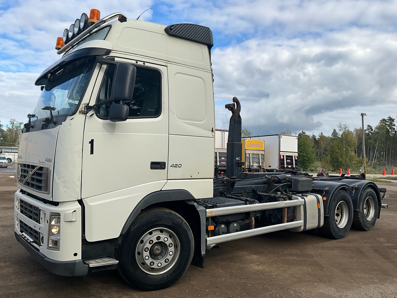 Volvo FH12 6X2 - Camión multibasculante: foto 1 Volvo FH12 6X2 - Camión multibasculante: foto 1