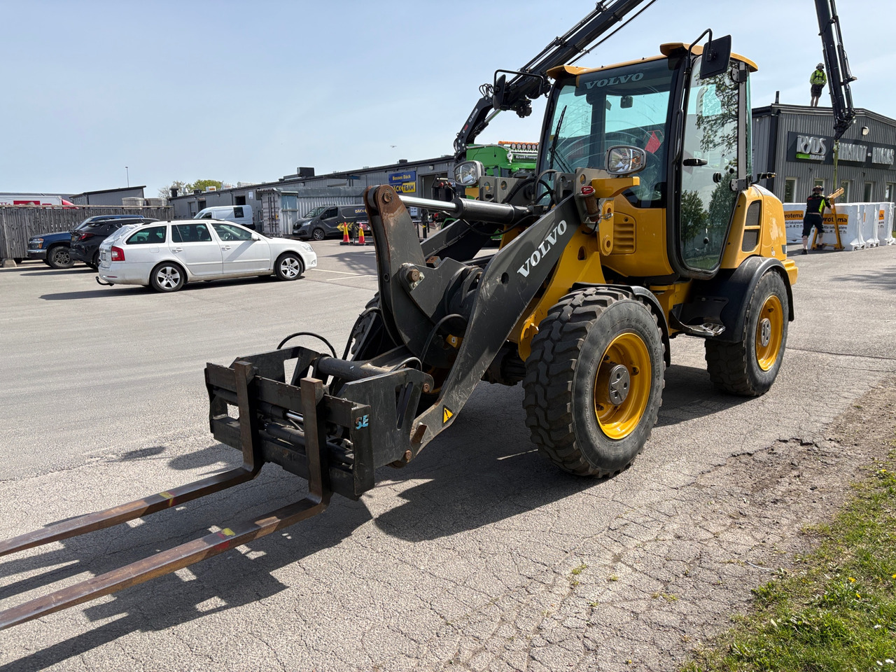 Volvo L28F - Cargadora de ruedas: foto 1 Volvo L28F - Cargadora de ruedas: foto 1