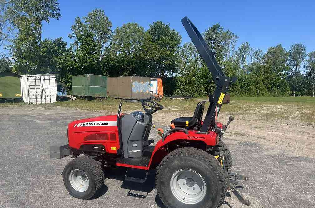 Massey Ferguson 1525 hydrostaat - Tractor: foto 2 Massey Ferguson 1525 hydrostaat - Tractor: foto 2
