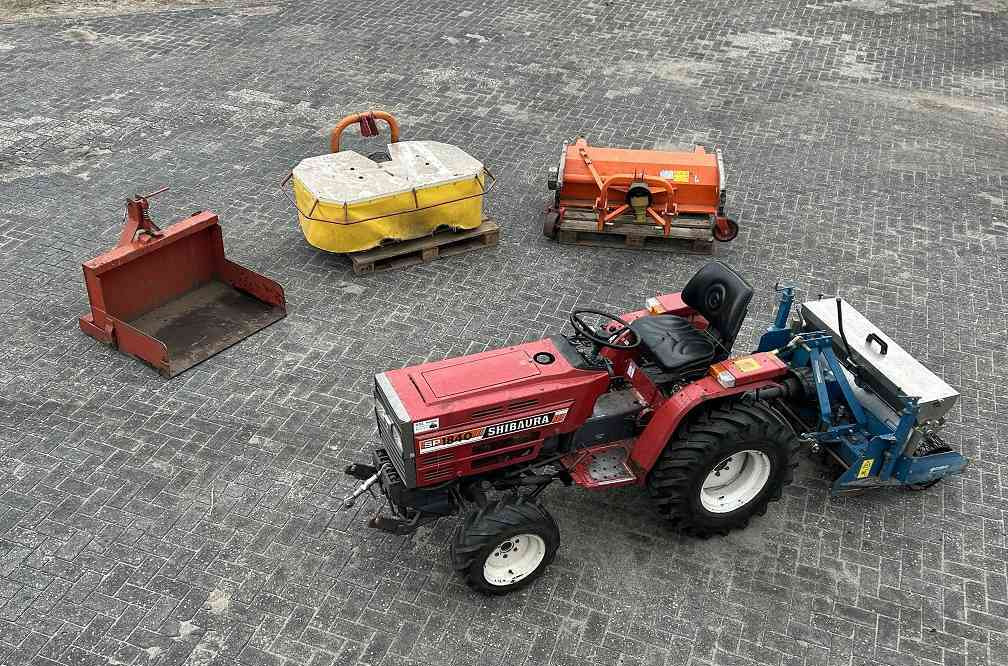 Shibaura sp 1840 - Tractor: foto 1 Shibaura sp 1840 - Tractor: foto 1