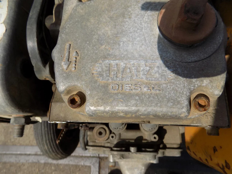 Diversen 1 cillinder hatz waterpomp merk wavo WAVO waterpomp 1 CILL HATZ - Bomba de agua: foto 3 Diversen 1 cillinder hatz waterpomp merk wavo WAVO waterpomp 1 CILL HATZ - Bomba de agua: foto 3