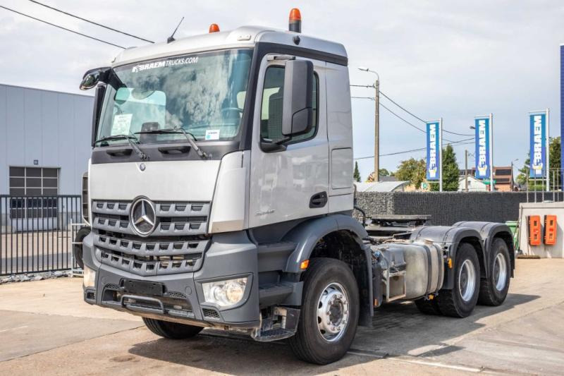 Mercedes AROCS 2645 BLS-6X4 - Cabeza tractora: foto 1 Mercedes AROCS 2645 BLS-6X4 - Cabeza tractora: foto 1