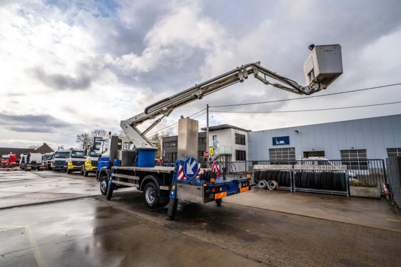 Iveco 130E18 + COMET 165 TA - Camión con plataforma elevadora: foto 4 Iveco 130E18 + COMET 165 TA - Camión con plataforma elevadora: foto 4