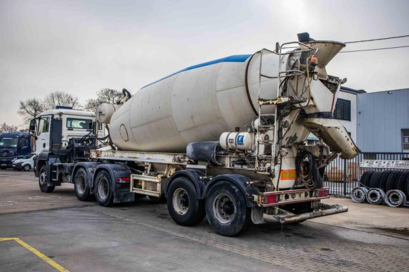 Liebherr LIEBHERR BETON MIXER/MALAXEUR/MISCHER 12M3 - Semirremolque hormigonera: foto 1 Liebherr LIEBHERR BETON MIXER/MALAXEUR/MISCHER 12M3 - Semirremolque hormigonera: foto 1