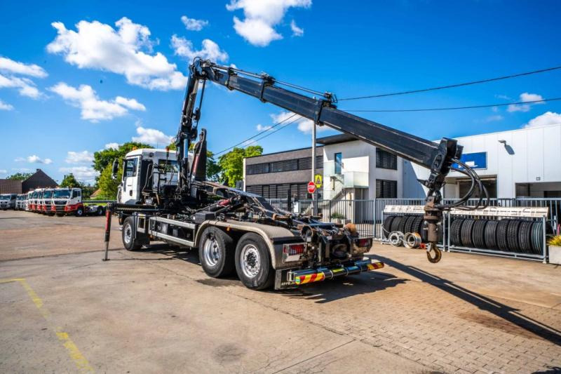 MAN TGA 26.320 BL -6X2-4+HIAB 122 E3 HIDUO - Camión multibasculante, Camión grúa: foto 5 MAN TGA 26.320 BL -6X2-4+HIAB 122 E3 HIDUO - Camión multibasculante, Camión grúa: foto 5