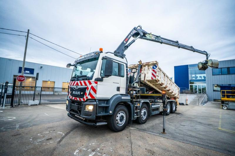 MAN TGS 32.420 BL + HIAB X-HIDUO 188/3x - Camión multibasculante, Camión grúa: foto 1 MAN TGS 32.420 BL + HIAB X-HIDUO 188/3x - Camión multibasculante, Camión grúa: foto 1