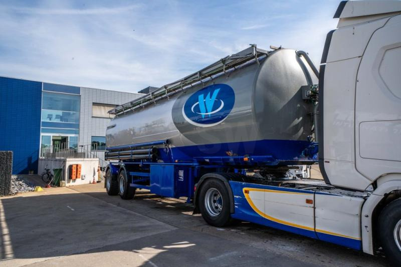 Ova OVA - 330B.G-8 COMP. - Semirremolque cisterna: foto 2 Ova OVA - 330B.G-8 COMP. - Semirremolque cisterna: foto 2