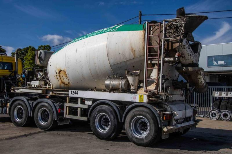 TURBO'S HOET BETON MIXER/MALAXEUR/MISCHER 10M3 +MOTOR/MOTEUR - Semirremolque hormigonera: foto 4 TURBO'S HOET BETON MIXER/MALAXEUR/MISCHER 10M3 +MOTOR/MOTEUR - Semirremolque hormigonera: foto 4
