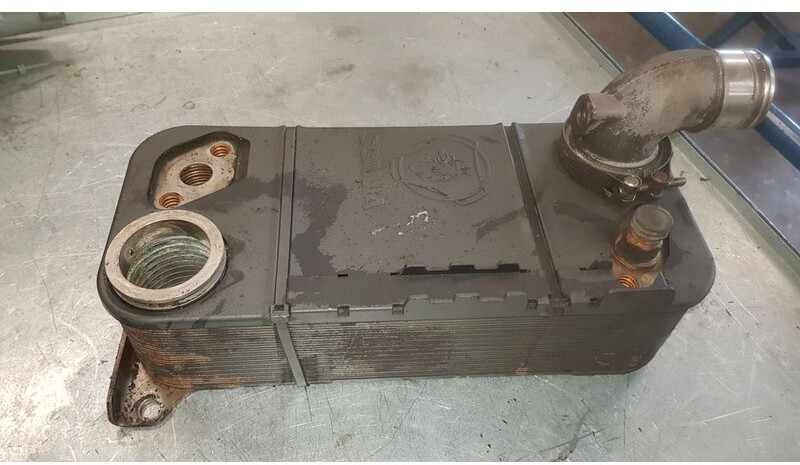 Scania Oliekoeler, koppelingsbekrachtiger - Caja de cambios para Camión: foto 2 Scania Oliekoeler, koppelingsbekrachtiger - Caja de cambios para Camión: foto 2