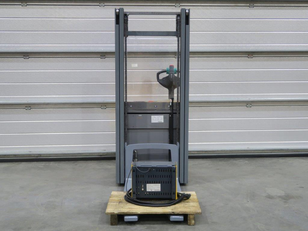 Jungheinrich EJC214 - Apilador: foto 5 Jungheinrich EJC214 - Apilador: foto 5