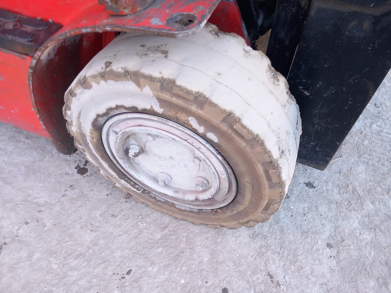 Carretilla elevadora eléctrica MANITOU ME318 48V: foto 9 Carretilla elevadora eléctrica MANITOU ME318 48V: foto 9