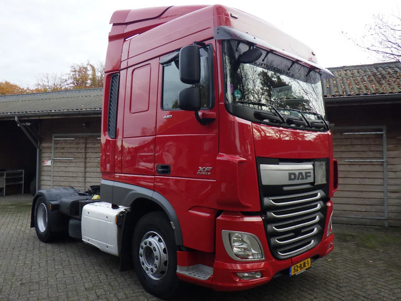 DAF XF 440 NEW TACHO / Holland Truck / 8 Tons vooras / Standairco / Standkachel - Cabeza tractora: foto 2 DAF XF 440 NEW TACHO / Holland Truck / 8 Tons vooras / Standairco / Standkachel - Cabeza tractora: foto 2