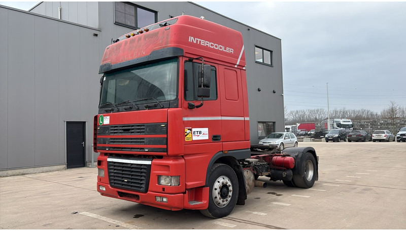 DAF 95 XF 430 (EURO 2 / BOITE MANUELLE / MANUAL GEARBOX / MANUAL PUMP) - Cabeza tractora: foto 1 DAF 95 XF 430 (EURO 2 / BOITE MANUELLE / MANUAL GEARBOX / MANUAL PUMP) - Cabeza tractora: foto 1