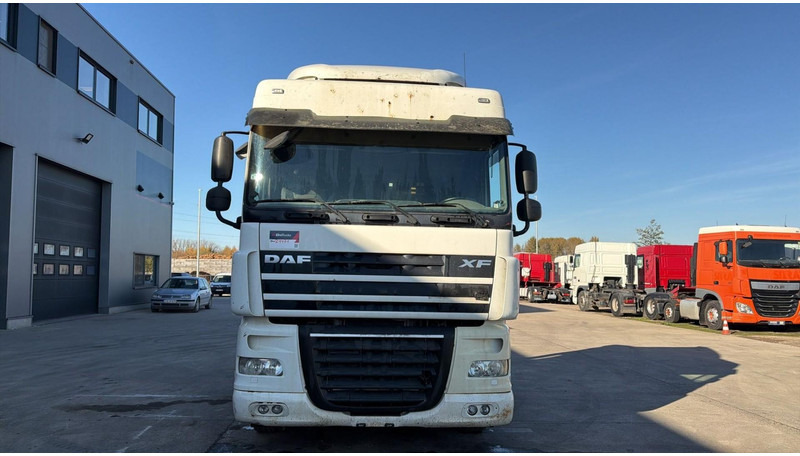 DAF XF 105.460 (BOITE MANUELLE / MANUAL GEARBOX) - Cabeza tractora: foto 2 DAF XF 105.460 (BOITE MANUELLE / MANUAL GEARBOX) - Cabeza tractora: foto 2