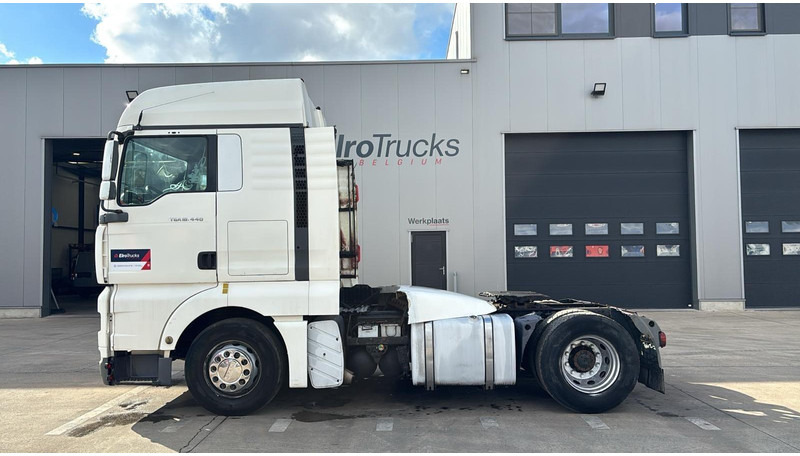MAN TGA 18.440 (BOITE MANUELLE / MANUAL GEARBOX) - Cabeza tractora: foto 2 MAN TGA 18.440 (BOITE MANUELLE / MANUAL GEARBOX) - Cabeza tractora: foto 2