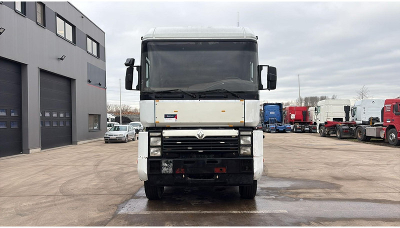 Renault Magnum 430 (POMPE MANUELLE / MANUAL PUMP / MANUAL GEARBOX / BOITE MANUELLE) - Cabeza tractora: foto 4 Renault Magnum 430 (POMPE MANUELLE / MANUAL PUMP / MANUAL GEARBOX / BOITE MANUELLE) - Cabeza tractora: foto 4