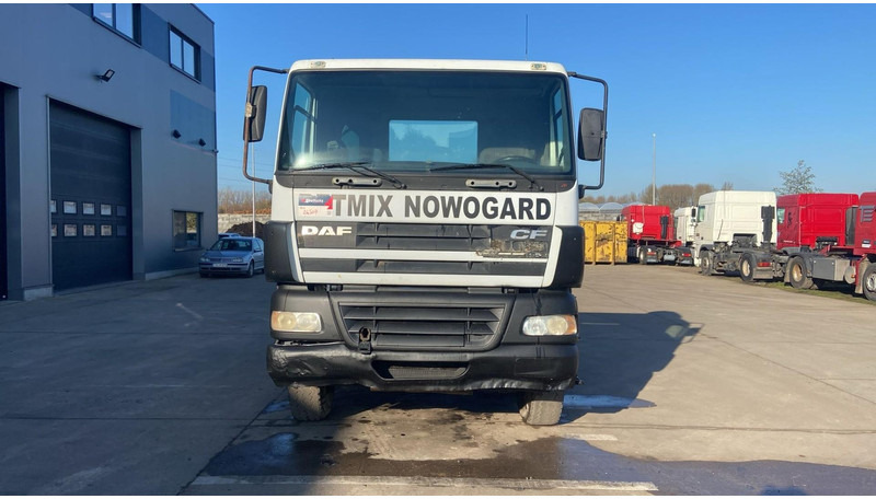 DAF CF 85.380 (EURO 3 / MANUAL GEARBOX / BOITE MANUELLE / BIG HUB / GRAND PONT / LAMES) - Camión chasis: foto 2 DAF CF 85.380 (EURO 3 / MANUAL GEARBOX / BOITE MANUELLE / BIG HUB / GRAND PONT / LAMES) - Camión chasis: foto 2