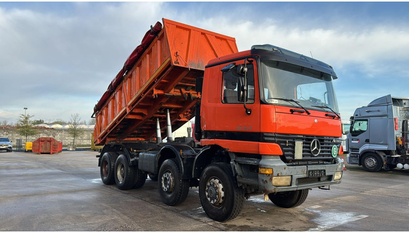 Mercedes-Benz Actros 4143 (EPS / 8X6 / LAMES / GRAND PONT / STEEL SUSP. / BIG AXLE / V6) - Camión volquete: foto 3 Mercedes-Benz Actros 4143 (EPS / 8X6 / LAMES / GRAND PONT / STEEL SUSP. / BIG AXLE / V6) - Camión volquete: foto 3