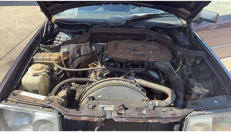 Sedan Mercedes-Benz E-Klasse 200 (GERMAN CAR / VOITURE D'ALLEMAGNE / ESSENCE / PETROL / MANUAL): foto 13