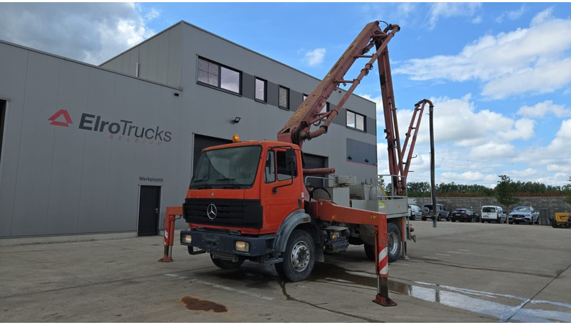 Mercedes-Benz SK 1824 (V6 / LAMES / GRAND PONT / PUTZMEISTER 24M/ JOYSTICK / RADIO) - Bomba de hormigón: foto 1 Mercedes-Benz SK 1824 (V6 / LAMES / GRAND PONT / PUTZMEISTER 24M/ JOYSTICK / RADIO) - Bomba de hormigón: foto 1