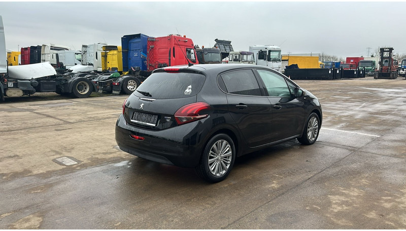 Peugeot 208 (BELGIAN CAR / AIRCO / 5 DOORS / PETROL) - Coche: foto 5 Peugeot 208 (BELGIAN CAR / AIRCO / 5 DOORS / PETROL) - Coche: foto 5