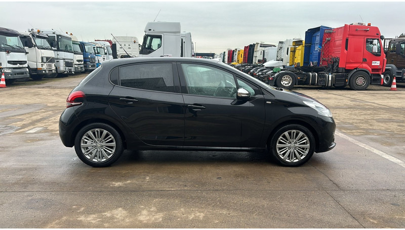 Peugeot 208 (BELGIAN CAR / AIRCO / 5 DOORS / PETROL) - Coche: foto 4 Peugeot 208 (BELGIAN CAR / AIRCO / 5 DOORS / PETROL) - Coche: foto 4