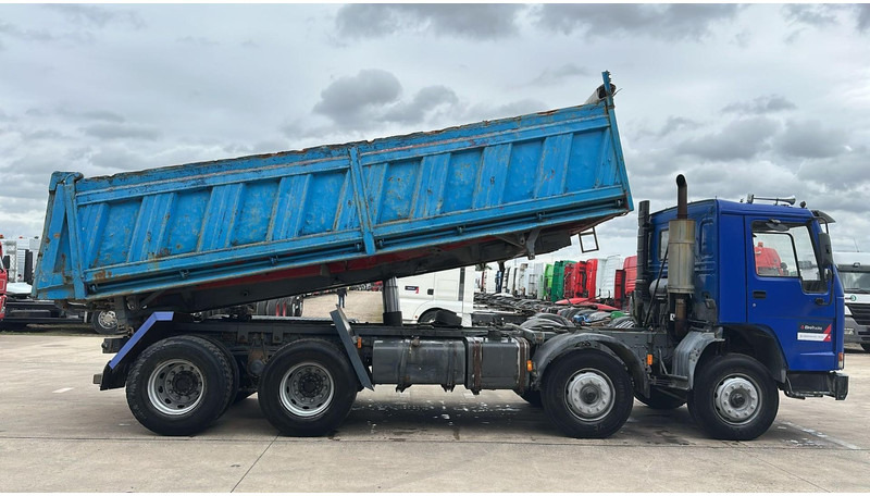 Leasing de Volvo FL 12.380 (8X4 /STEEL SUSP. / BOITE MANUELLE / MANUAL GEARBOX) Volvo FL 12.380 (8X4 /STEEL SUSP. / BOITE MANUELLE / MANUAL GEARBOX): foto 7 Leasing de Volvo FL 12.380 (8X4 /STEEL SUSP. / BOITE MANUELLE / MANUAL GEARBOX) Volvo FL 12.380 (8X4 /STEEL SUSP. / BOITE MANUELLE / MANUAL GEARBOX): foto 7