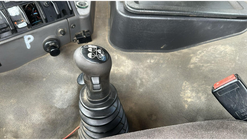 Leasing de Volvo FL 12.380 (8X4 /STEEL SUSP. / BOITE MANUELLE / MANUAL GEARBOX) Volvo FL 12.380 (8X4 /STEEL SUSP. / BOITE MANUELLE / MANUAL GEARBOX): foto 15 Leasing de Volvo FL 12.380 (8X4 /STEEL SUSP. / BOITE MANUELLE / MANUAL GEARBOX) Volvo FL 12.380 (8X4 /STEEL SUSP. / BOITE MANUELLE / MANUAL GEARBOX): foto 15